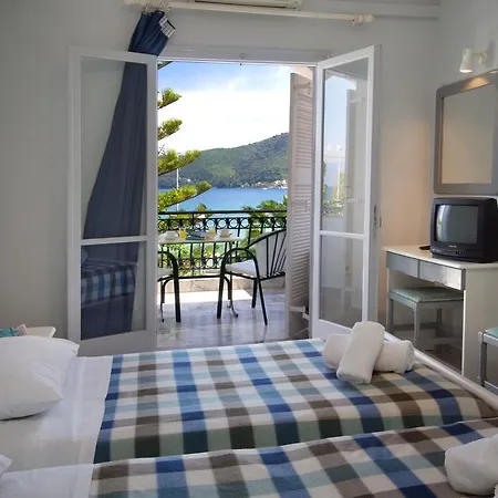 فندق Athina كارافوميلوس