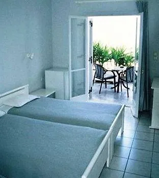 Hotel Athina Karavomylos