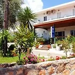 Athina 3* Karavómilosz