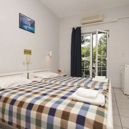 Athina 3*