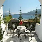 Athina فندق