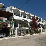Athina فندق 3*