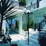 فندق Athina كارافوميلوس