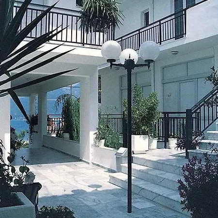 Athina